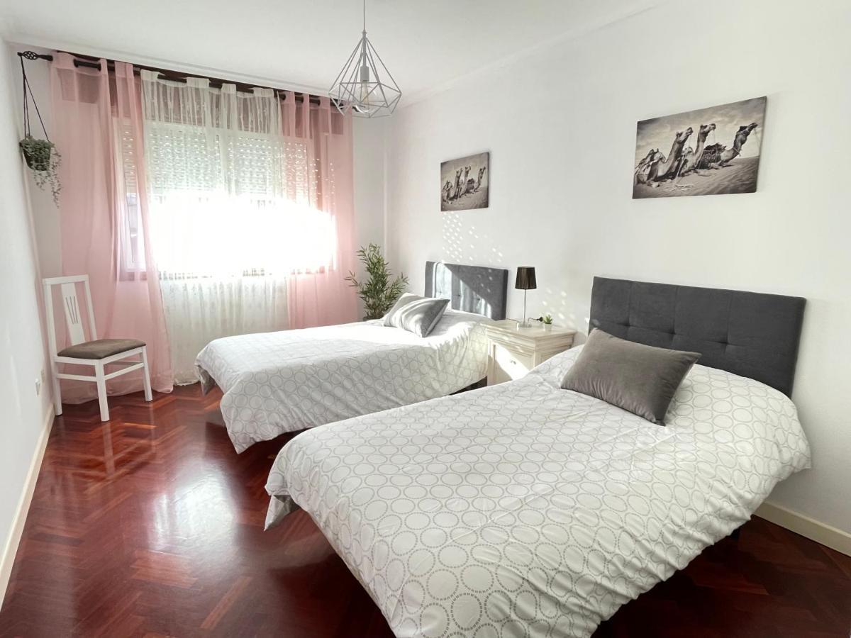 Piso Plaza Ravella Apartment Vilagarcia de Arousa Bagian luar foto